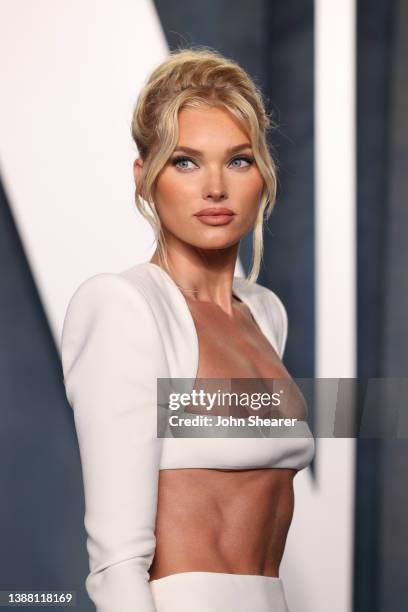 Elsa Hosk attends the 2022 Vanity Fair Oscar Party Hosted By Radhika Jones at Wallis Annenberg Center for the Performing Arts on March 27, 2022 in...
