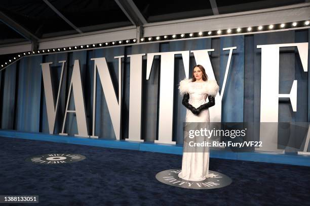 Amy Forsyth attends the 2022 Vanity Fair Oscar Party hosted by Radhika Jones at Wallis Annenberg Center for the Performing Arts on March 27, 2022 in...