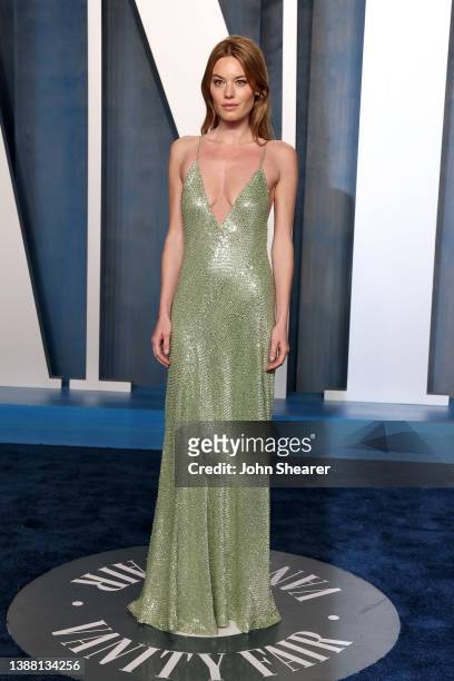 Camille Rowe attends the 2022 Vanity Fair Oscar Party hosted by Radhika Jones at Wallis Annenberg Center for the Performing Arts on March 27, 2022 in...