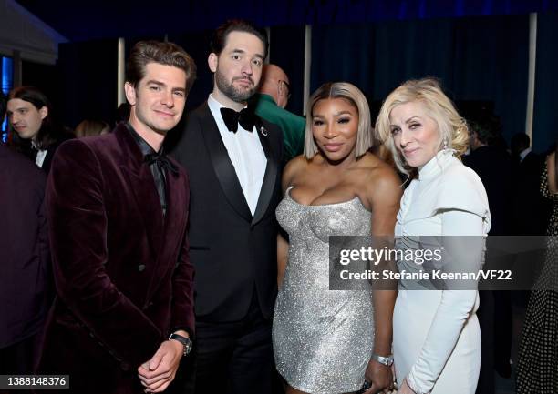 Andrew Garfield, Alexis Ohanian, Serena Williams and Judith Light attend the 2022 Vanity Fair Oscar Party hosted by Radhika Jones at Wallis Annenberg...