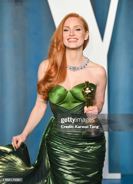Jessica Chastain attends the 2022 Vanity Fair Oscar Party Hosted By Radhika Jones at Wallis Annenberg Center for the Performing Arts on March 27,...