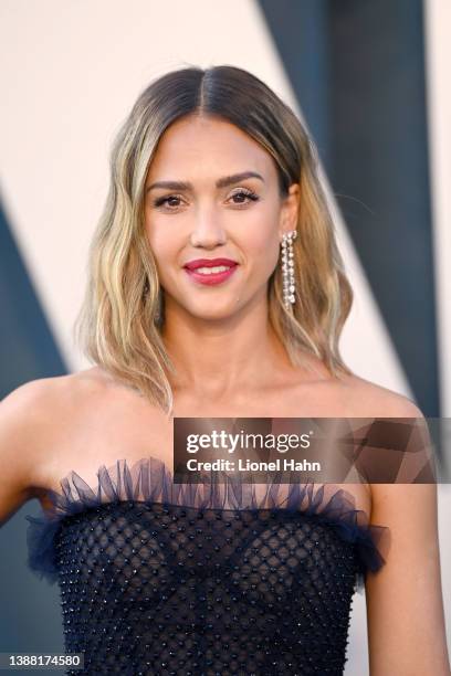 Jessica Alba attends the 2022 Vanity Fair Oscar Party hosted by Radhika Jones at Wallis Annenberg Center for the Performing Arts on March 27, 2022 in...