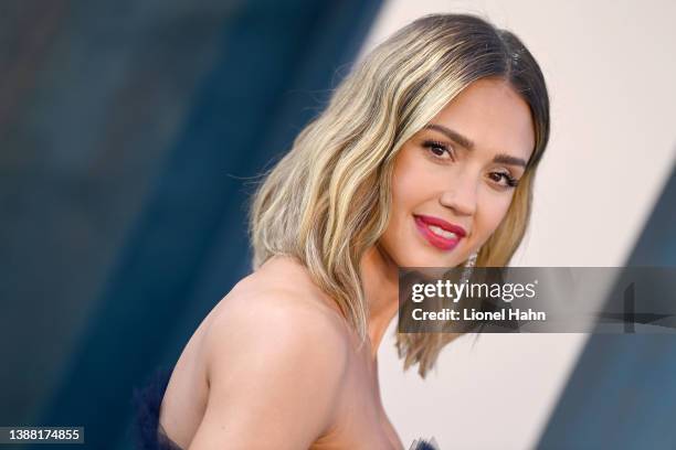 Jessica Alba attends the 2022 Vanity Fair Oscar Party hosted by Radhika Jones at Wallis Annenberg Center for the Performing Arts on March 27, 2022 in...