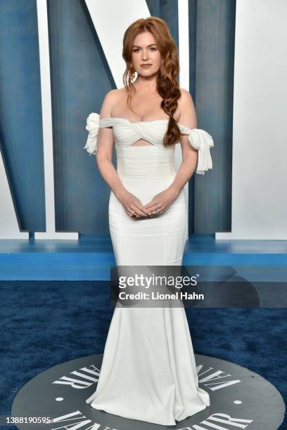 Isla Fisher attends the 2022 Vanity Fair Oscar Party hosted by Radhika Jones at Wallis Annenberg Center for the Performing Arts on March 27, 2022 in...