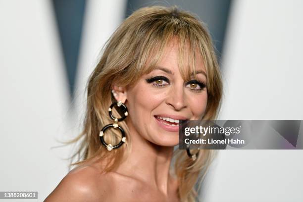 Nicole Richie attends the 2022 Vanity Fair Oscar Party hosted by Radhika Jones at Wallis Annenberg Center for the Performing Arts on March 27, 2022...