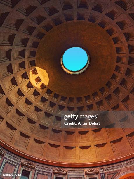 inside the pantheon of agrippa in rome under the dome. - old rome fotografías e imágenes de stock
