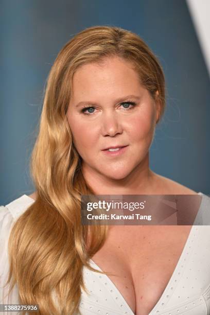 Amy Schumer attends the 2022 Vanity Fair Oscar Party hosted by Radhika Jones at Wallis Annenberg Center for the Performing Arts on March 27, 2022 in...