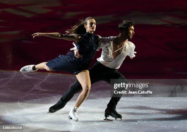 Gold medallists Gabriella Papadakis and Guillaume Cizeron of France, Ice Dance World Champion 2022 perform during the gala exhibition on day 5 of the...