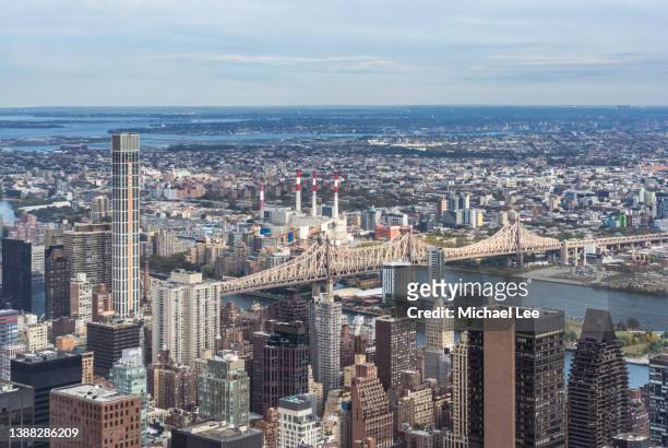 high angle view of sutton place and queensboro bridge in new york - クイーンズボロ橋 ストックフォトと画像