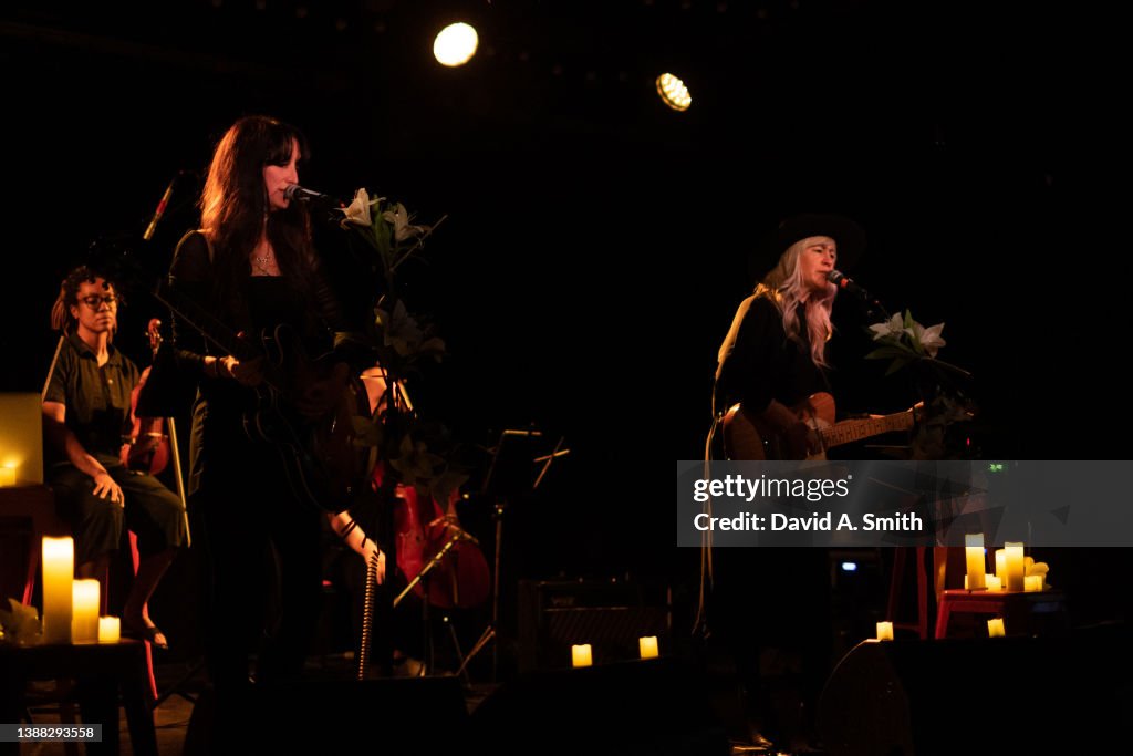 Maria Taylor and Orenda Fink of Azure Ray perform at Saturn... News