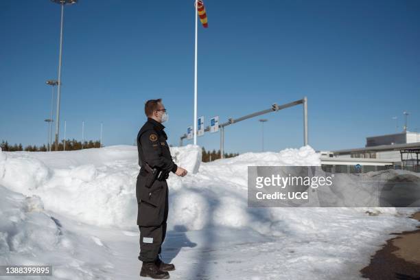 Border patrol guards checking the land border of Vaalimaa, between Finland and Russia, one of the most important land border between the two...