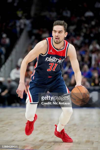 Tomas Satoransky of the Washington Wizards handles the ball against the Detroit Pistons during the second quarter at Little Caesars Arena on March...