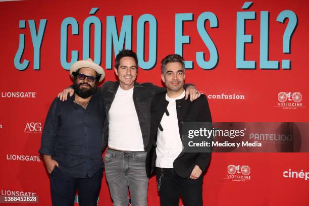 Mauricio Barrientos 'Diablito', Mauricio Ochmann and Omar Chaparro pose for photos during a press conference to present the film ¿Y cómo es él? at...
