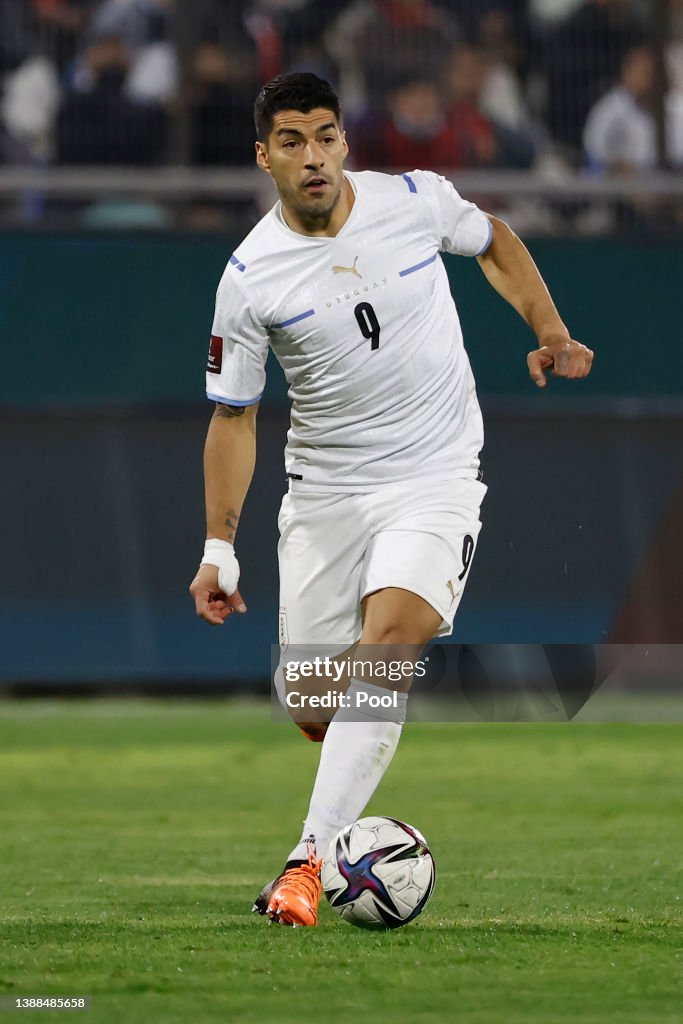 Chile v Uruguay - FIFA World Cup Qatar 2022 Qualifier