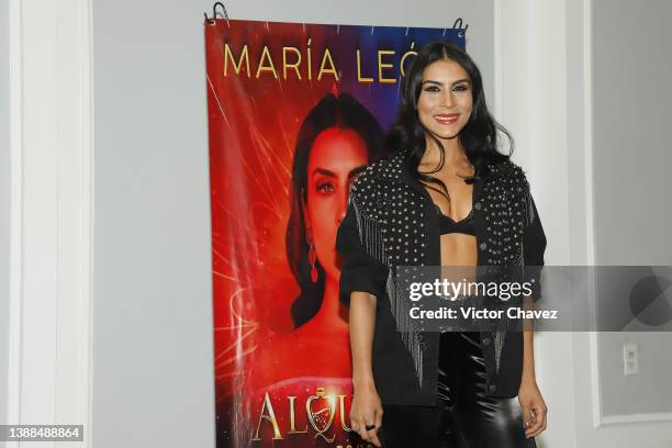 Singer María León attends a press conference to promote her "Alquimia Tour" at Salón la Maraka on March 29, 2022 in Mexico City, Mexico.