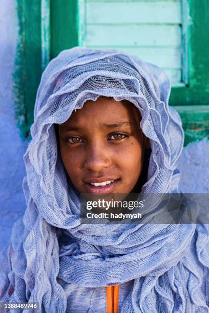 belle jeune fille musulmane du sud des états-unis en égypte - middle eastern culture photos et images de collection