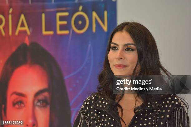 Singer María León attends a press conference to promote her "Alquimia Tour" at Salón la Maraka on March 29, 2022 in Mexico City, Mexico.