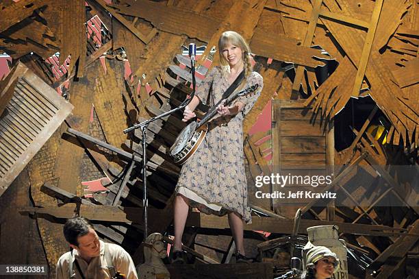 Musician Taylor Swift performs onstage at the 54th Annual GRAMMY Awards held at Staples Center on February 12, 2012 in Los Angeles, California.