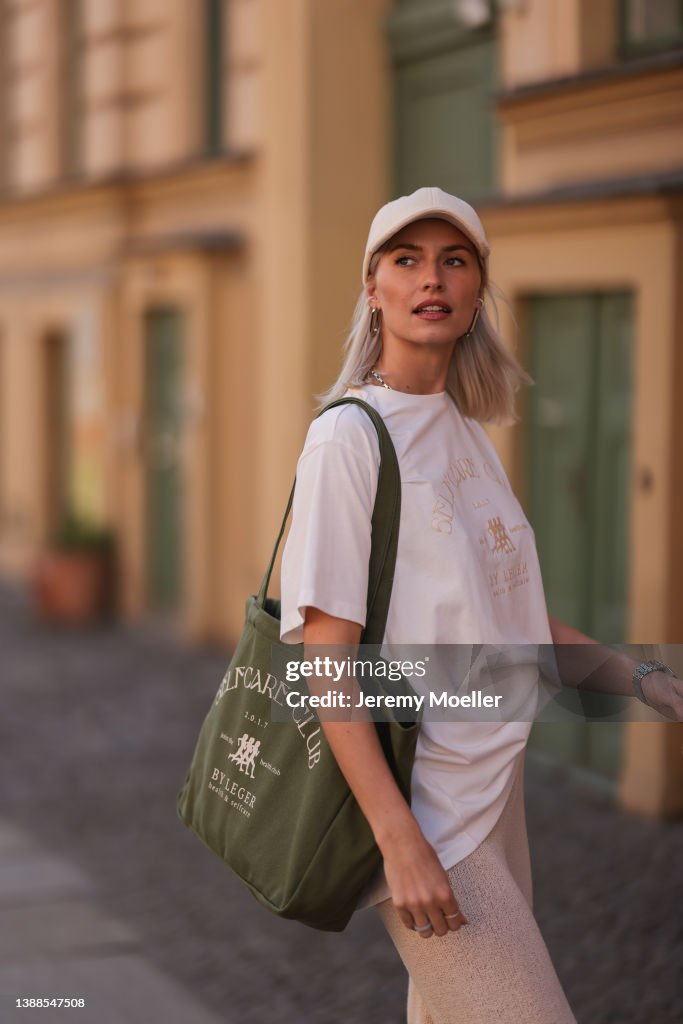 Street Style - Berlin - March, 2022