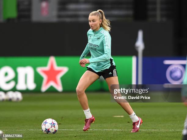 Leah Williamson of Arsenal during the Arsenal Women's training session at Volkswagen Arena on March 30, 2022 in Wolfsburg, Germany.