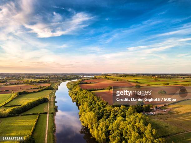 high angle view of agricultural field against sky,nottingham,united kingdom,uk - england community day stockfoto's en -beelden
