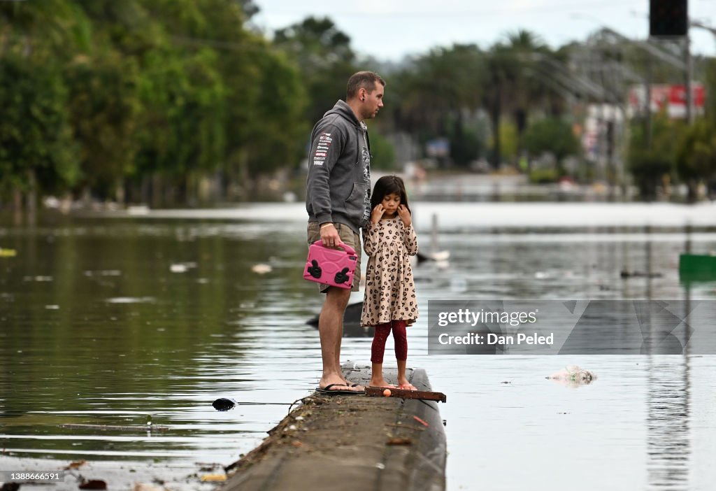 Lismore Residents Evacuate As Major Flood Warnings Issued Across NSW Northern Rivers