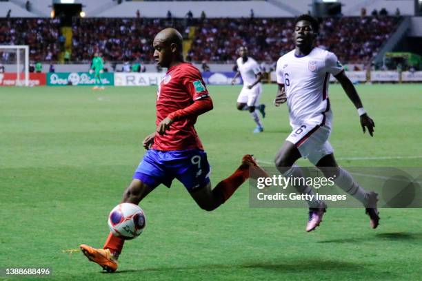 Carlos Mora of Costa Rica fights for the ball with Yunus Musah of United States during a match between Costa Rica and United States as part of the...