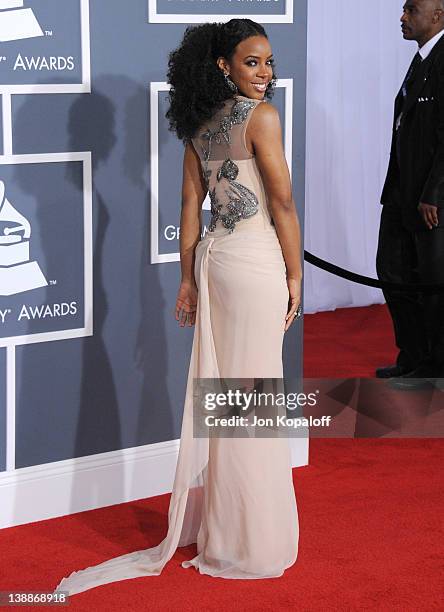 Singer Kelly Rowland arrives at 54th Annual GRAMMY Awards held the at Staples Center on February 12, 2012 in Los Angeles, California.