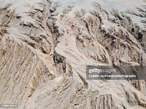 rock formation of the grand canyon of thailand at ratchaburi - cliff texture stockfoto's en -beelden