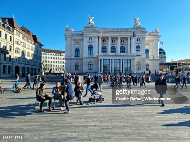 opera theater zürich - zurich winter stock pictures, royalty-free photos & images