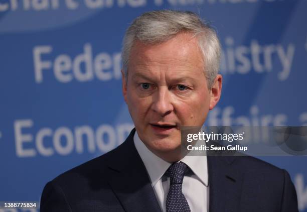 French Minister of Economy and Finance Bruno Le Maire and German Economy and Climate Protection Minister Robert Habeck speak to the media following...