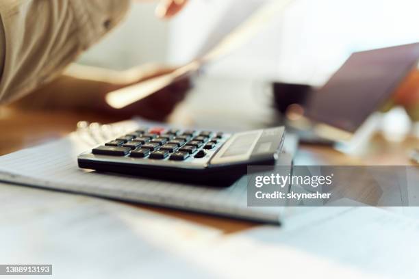 close up of calculator. - accountancy 個照片及圖片檔