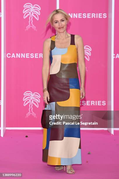Gillian Anderson attends the pink carpet during the 5th Canneseries Festival - Day One on April 01, 2022 in Cannes, France.