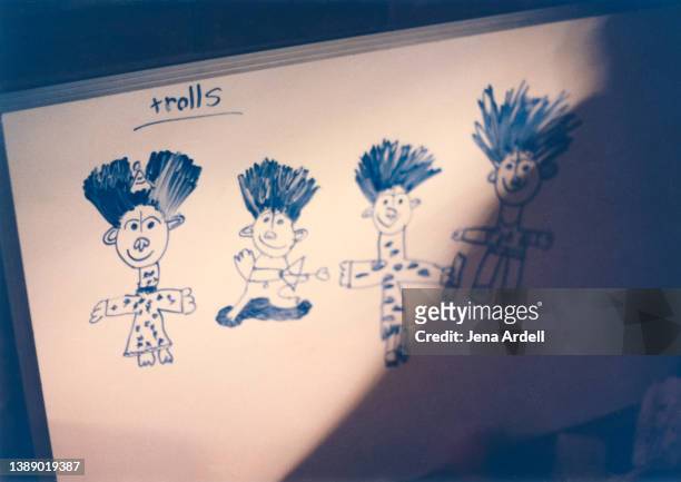 vintage 1990s kids drawing of trolls - troll personagem fictício - fotografias e filmes do acervo