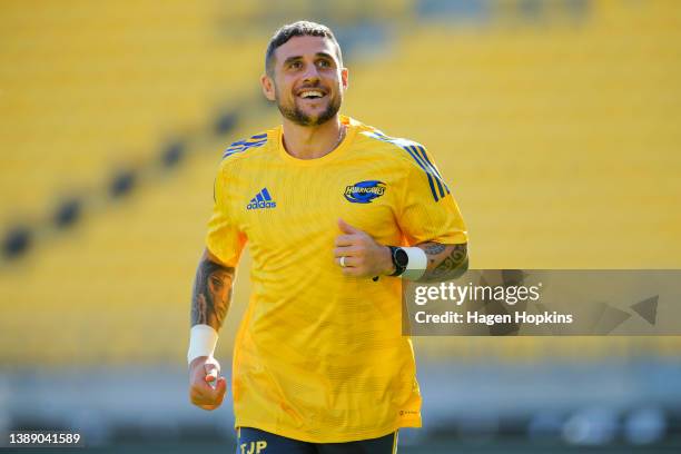 Perenara looks on during a Hurricanes training session at Sky Stadium on April 02, 2022 in Wellington, New Zealand.