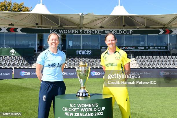 England captain Heather Knight and Australian captain Meg Lanning pose with the ICC Womens Cricket World Cup Trophy during a media opportunity ahead...