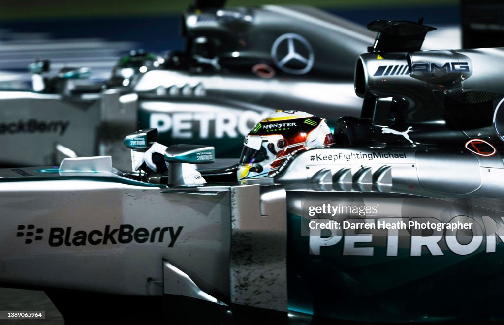 Lewis Hamilton, Nico Rosberg, Mercedes-AMG, 2014 Bahrain Grand Prix