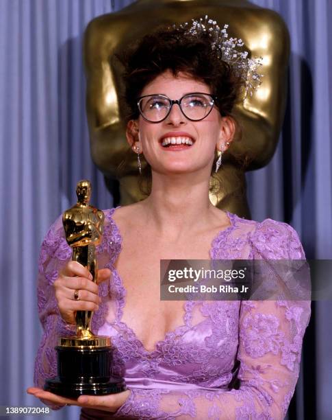 Oscar Winner Marlee Matlin backstage at the Academy Awards Show, March 30, 1987 in Los Angeles, California.