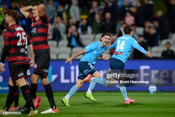 Adam Le Fondre of Sydney FC celebrates scoring a goal with team mates during the A-League Mens match between Sydney FC and Western Sydney Wanderers...