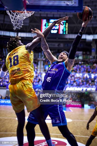 Julian Gamble of Hereda San Pablo Burgos and Khalifa Diop of Gran Canaria during ACB League match between Hereda San Pablo Burgos and Gran Canaria at...