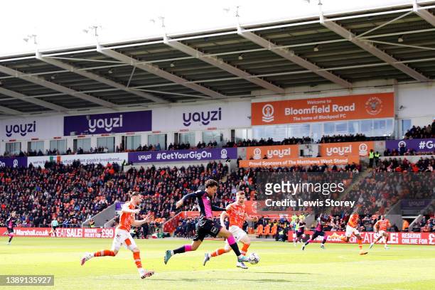 General view inside the stadium as Brennan Johnson of Nottingham Forest runs with the ball during the Sky Bet Championship match between Blackpool...