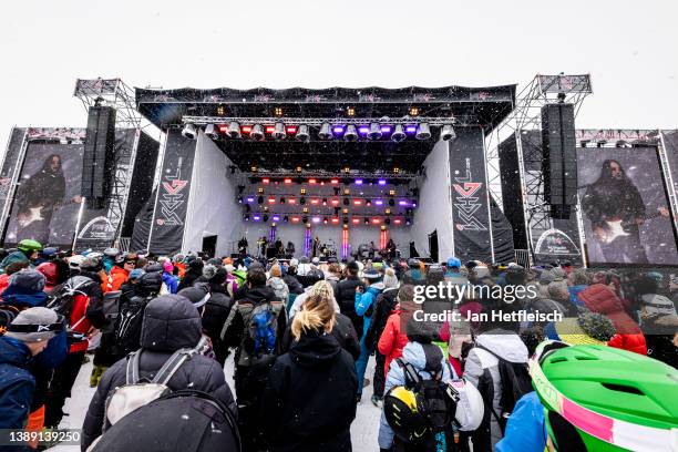 Mick Hucknall, frontman of the band Simply Red performs live on stage during the "Top of the Mountain Spring Concert on April 02, 2022 in Ischgl,...