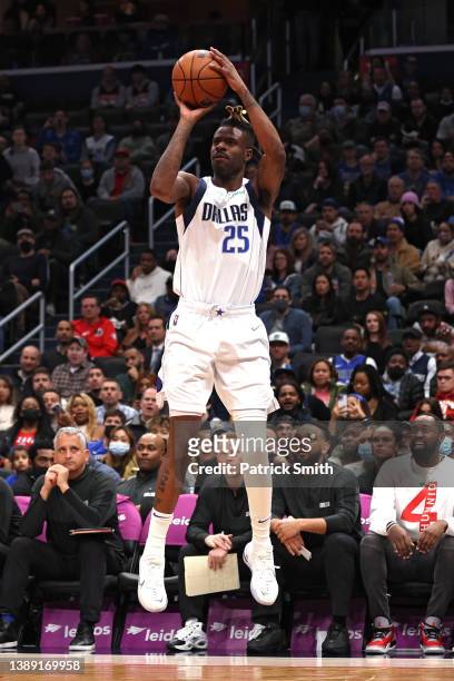 Reggie Bullock of the Dallas Mavericks shoots against the Washington Wizards during the first half at Capital One Arena on April 01, 2022 in...