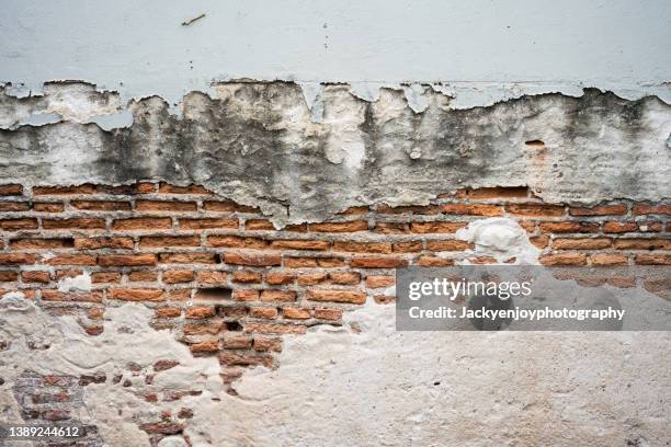 Wall Defect 11,440 Building Defects Stock Photos, High-Res Pictures, and Images ...