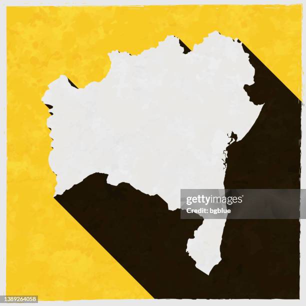 ilustrações, clipart, desenhos animados e ícones de mapa da bahia com sombra longa em fundo amarelo texturizado - bahia