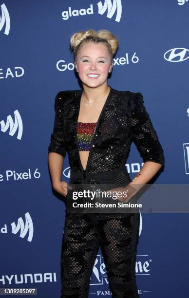 JoJo Siwa attends The 33rd Annual GLAAD Media Awards on April 02, 2022 in Beverly Hills, California.