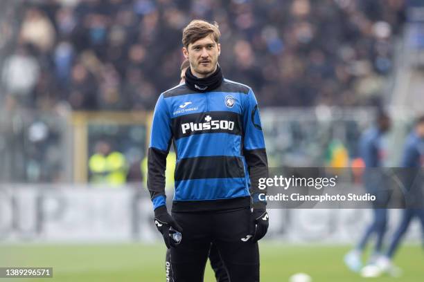 Aleksey Miranchuk of Atalanta BC looks on prior to the Serie A match between Atalanta BC and SSC Napoli at Gewiss Stadium on April 03, 2022 in...