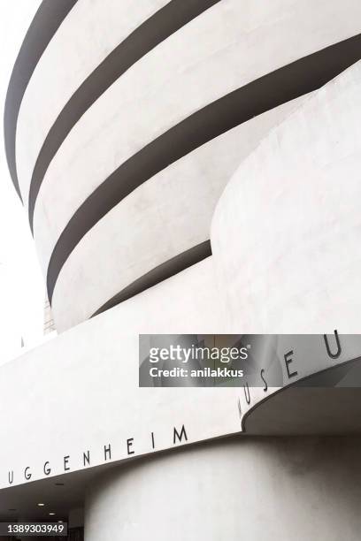 the solomon r. guggenheim museum - solomon r guggenheim museum stock pictures, royalty-free photos & images