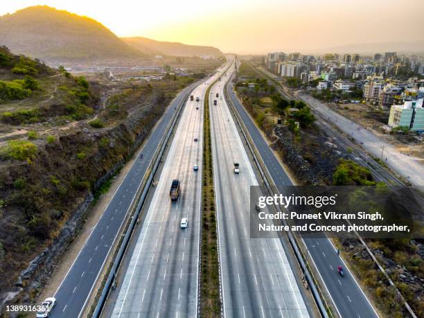 modern multi lane national highway of india - interstate stock pictures, royalty-free photos & images