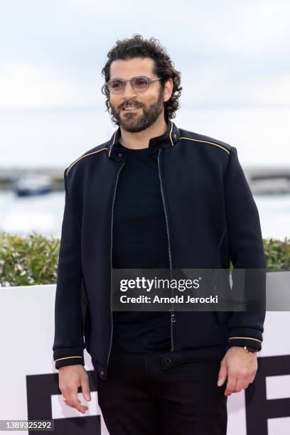 Vincent Heneine attends the "Vincent Heneine & Yolli Fuller" photocall during the 5th Canneseries Festival on April 03, 2022 in Cannes, France.